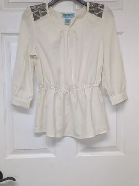 Aina Be Cream top, Silver Accented shoulders and open back In Small, Boho Glam